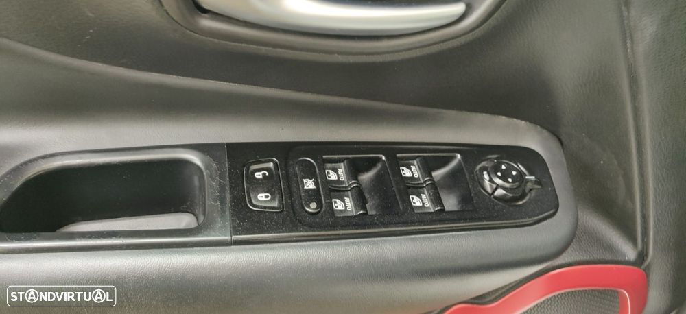 Jeep Renegade 1.3 TG Trailhawk - 25