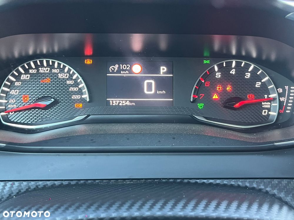 Peugeot 2008 BlueHDi 130 EAT8 Allure - 9