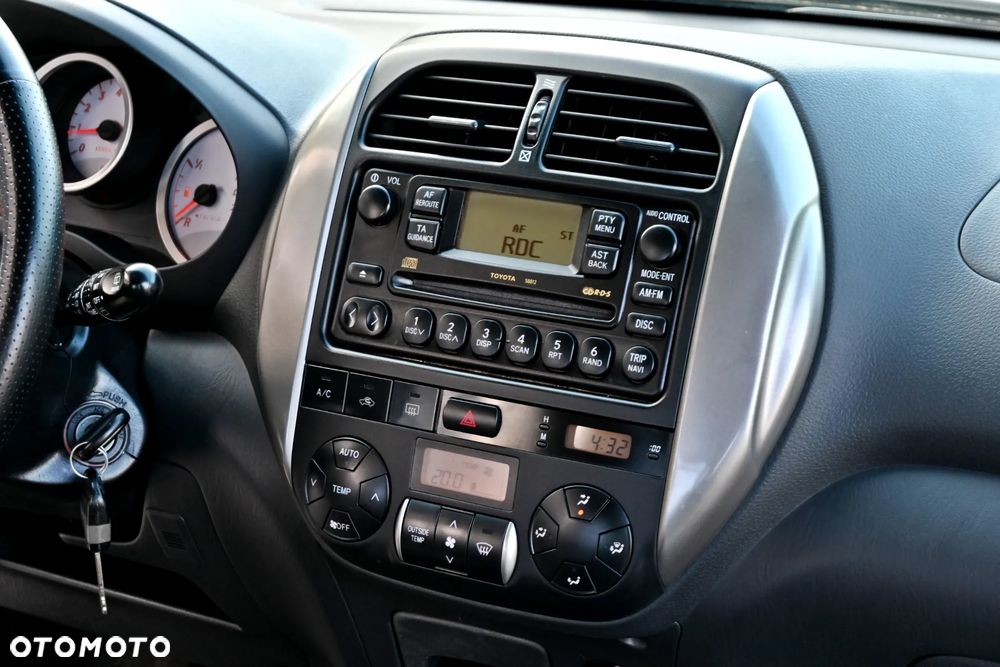 Toyota RAV4 2.0 VVT-i Sol - 27