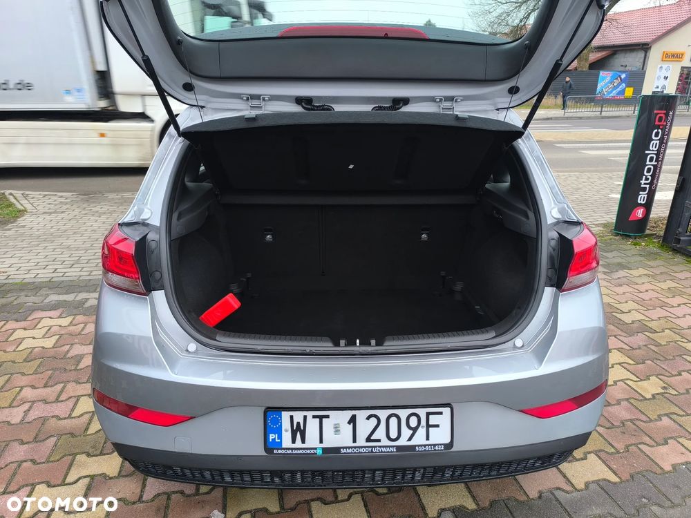 Hyundai i30 1.5 DPI Classic + - 24