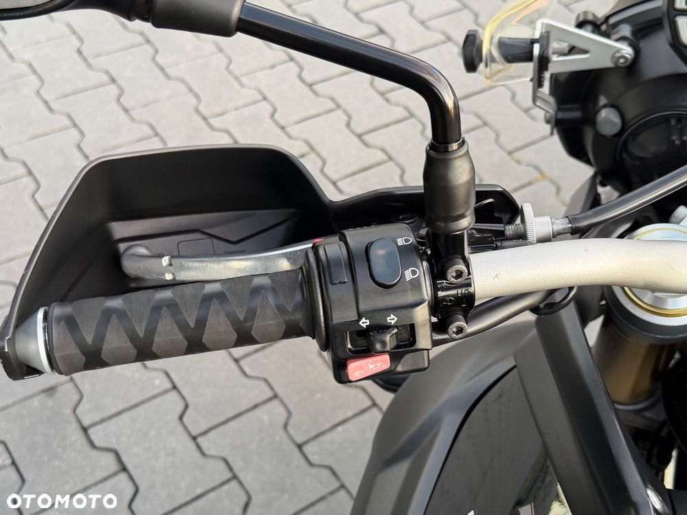 Triumph Tiger - 24