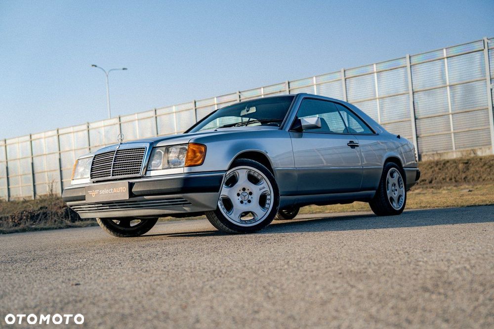 Mercedes-Benz Klasa E 320 - 14