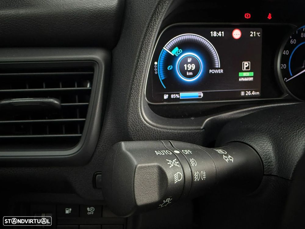 Nissan Leaf N-Connecta - 22
