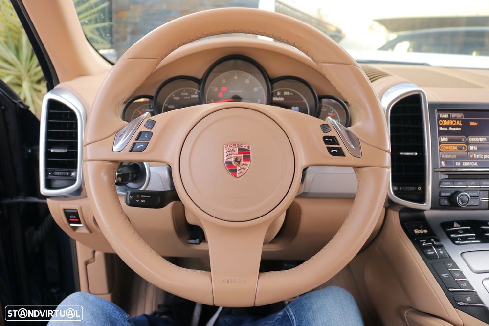 Porsche Cayenne S Hybrid - 18