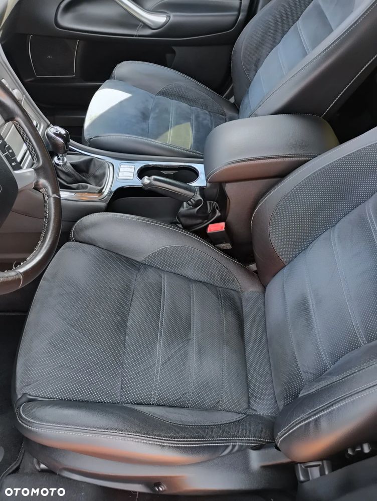 Ford Mondeo 2.0 TDCi Titanium - 21