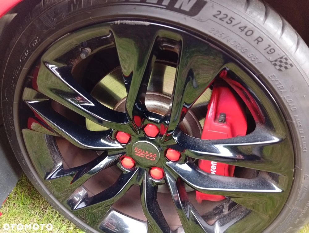 Hyundai Genesis Coupe 2.0 T - 12