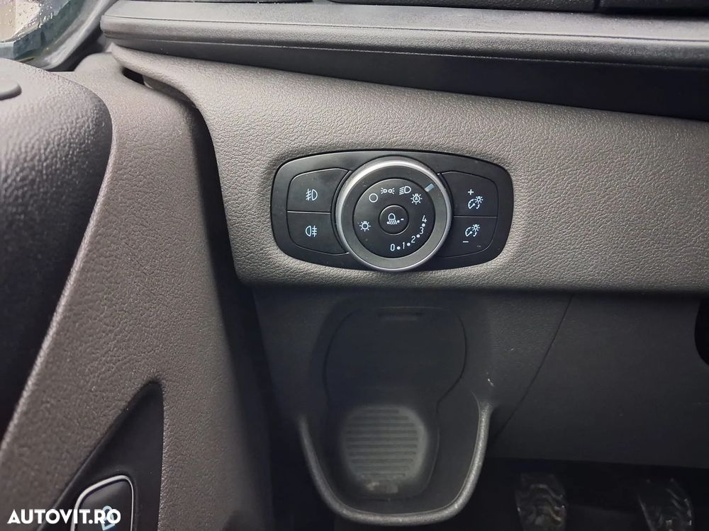 Ford Transit Custom - 13