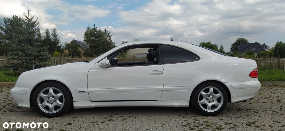 Mercedes-Benz CLK - 4