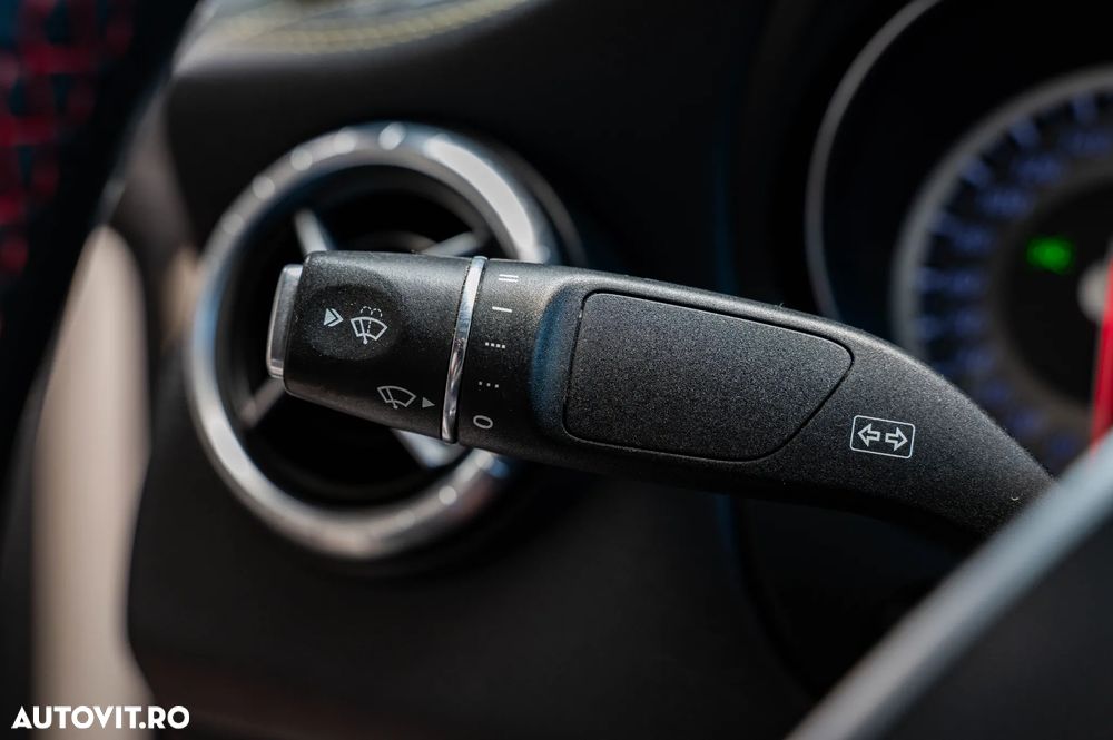 Mercedes-Benz CLA 220 CDI 7G-DCT Edition 1 - 28