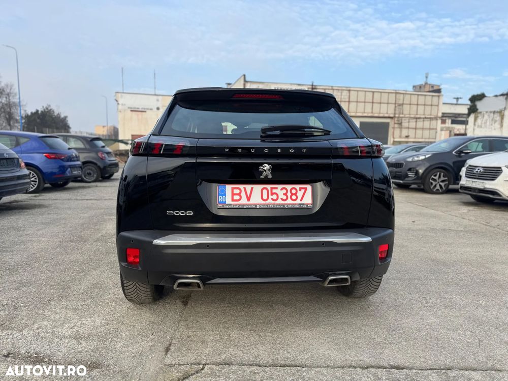 Peugeot 2008 - 4