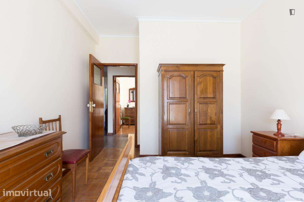 Quarto - localizado em Valongo Porto - Grande imagem: 4/20