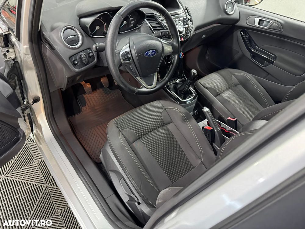 Ford Fiesta 1.5 TDCi DPF Titanium - 5