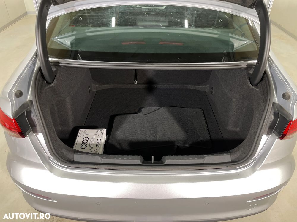 Audi A3 2.0 35 TDI S tronic Advanced - 12