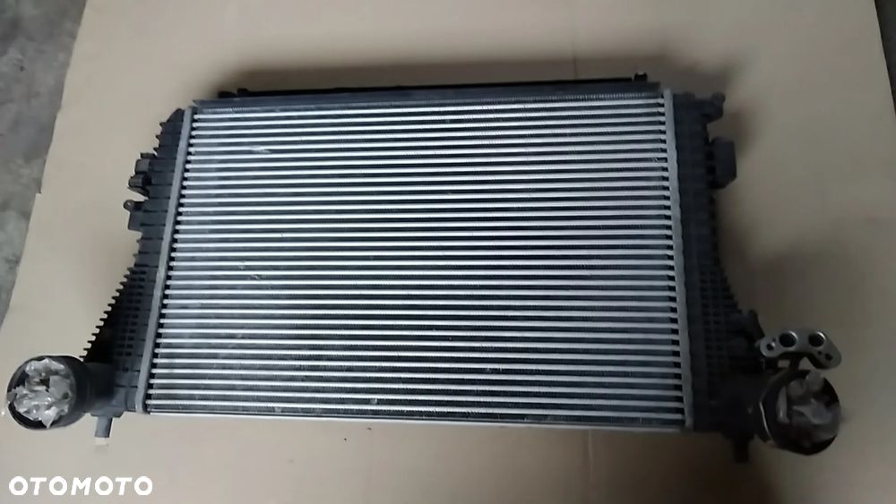 VW TOURAN I CHŁODNICA INTERCOOLERA KLIMATYZACJI 1,9 - 5