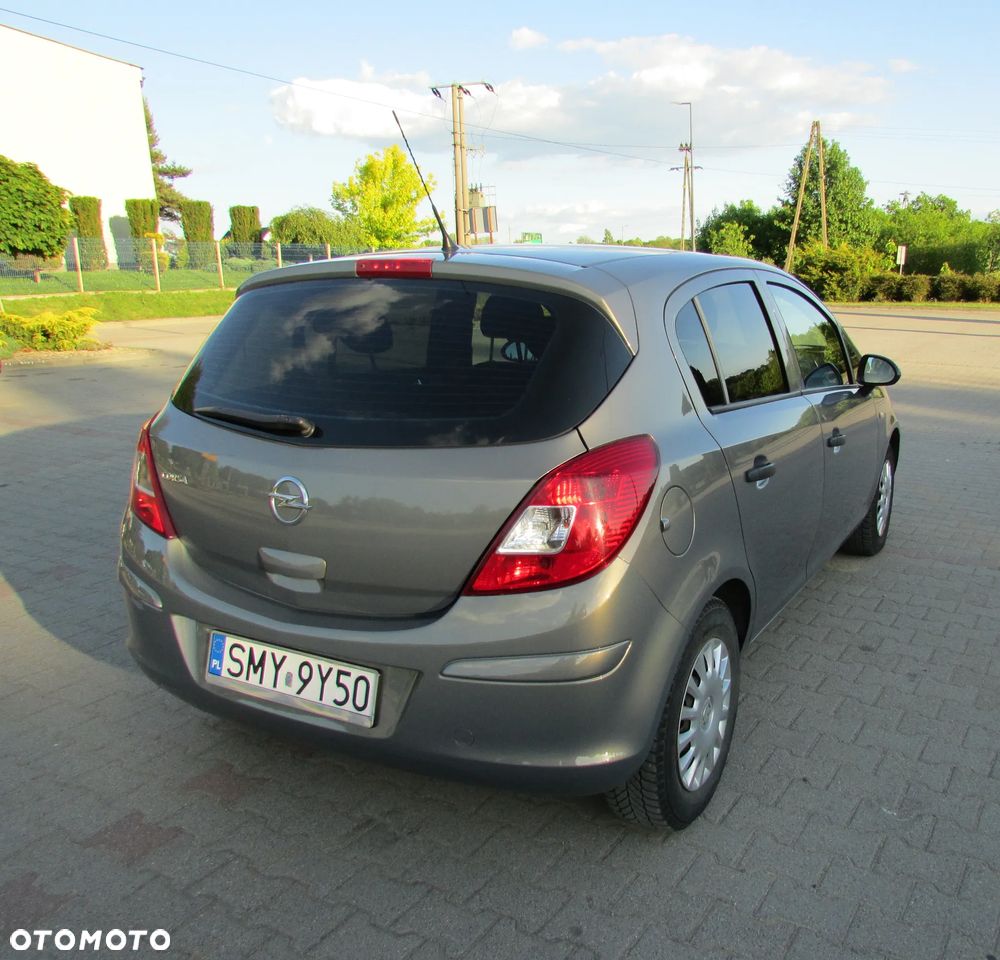 Opel Corsa 1.2 16V Cosmo - 7
