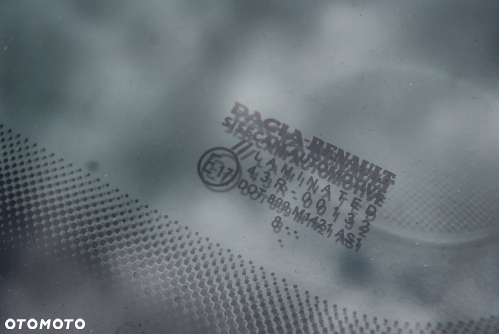Dacia Duster 1.6 SCe Laureate S&S - 13