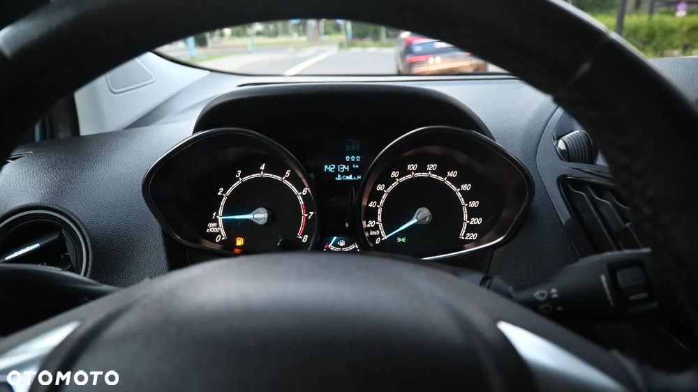 Ford Tourneo Courier 1.0 EcoBoost Titanium - 33