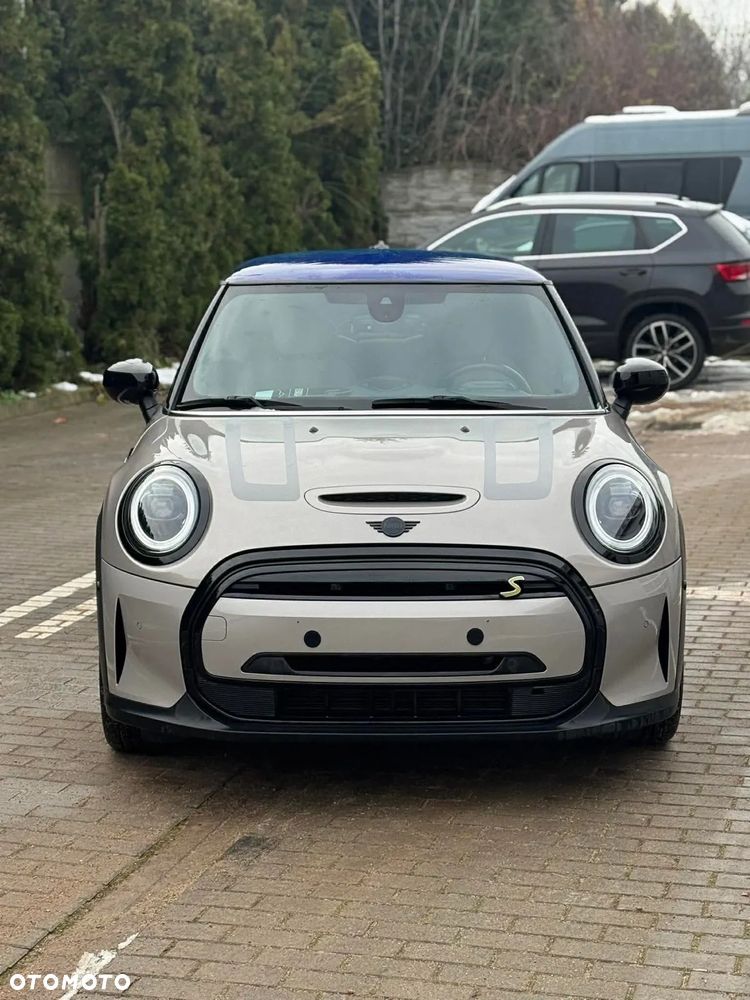 MINI Cooper S Sidewalk Trim - 1