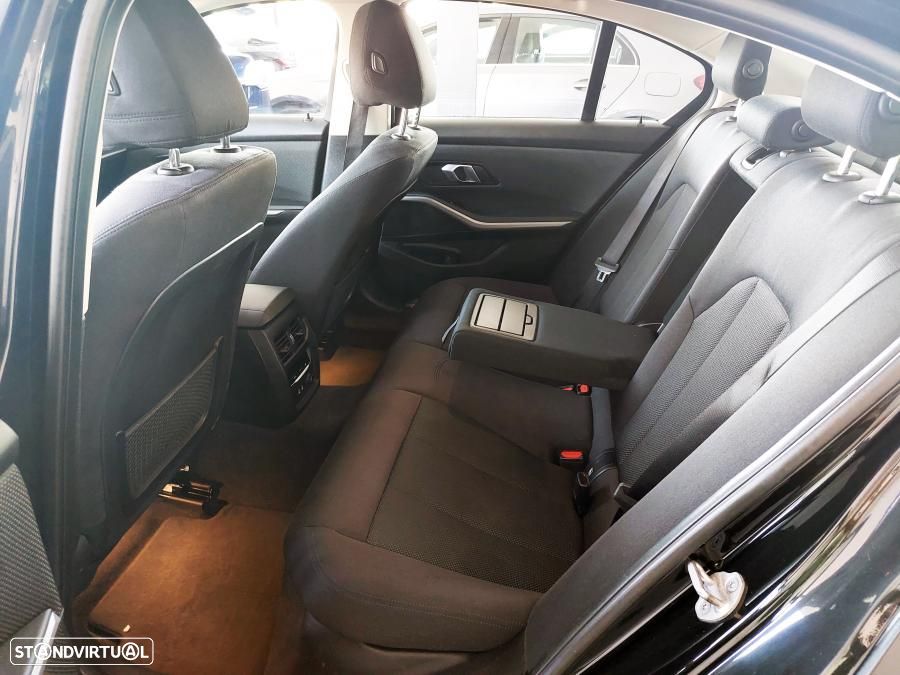 BMW 330 e Auto - 18