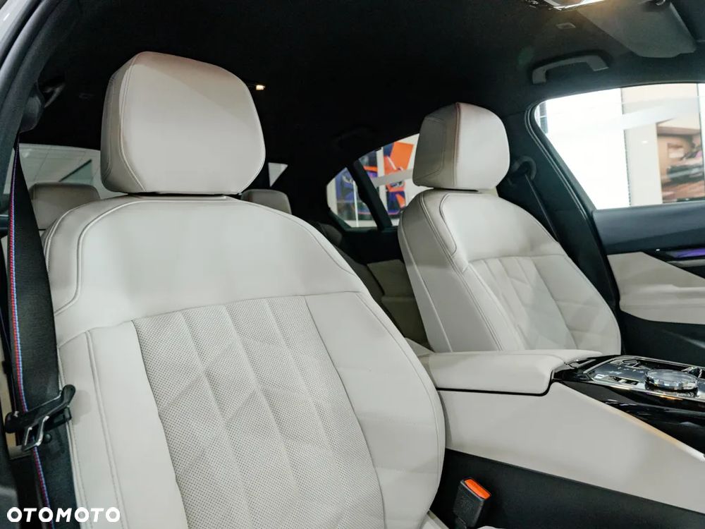 BMW Seria 5 - 13
