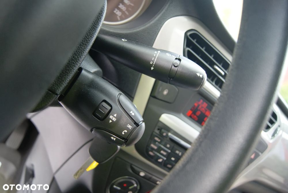 Citroën C-Elysée 1.6 VTi MoreLife EAT6 - 29