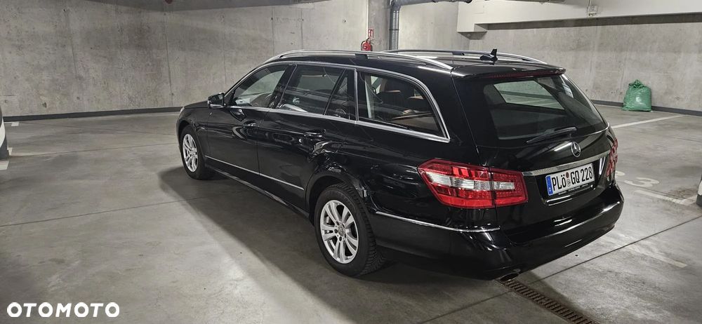 Mercedes-Benz Klasa E 200 CGI BlueEffICIENCY Elegance - 7