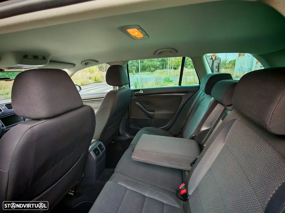 VW Golf Variant 1.6 TDi Confortline - 18