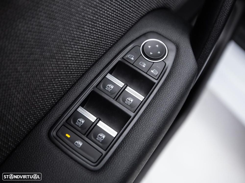 Renault Captur 1.0 TCe Techno Bi-Fuel - 13