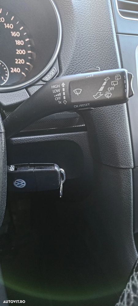 Volkswagen Golf 2.0 TDI DPF Trendline - 11