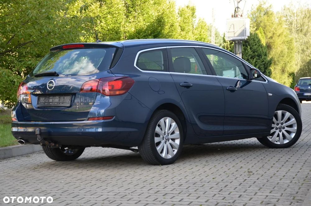 Opel Astra 1.4 T Cosmo - 12