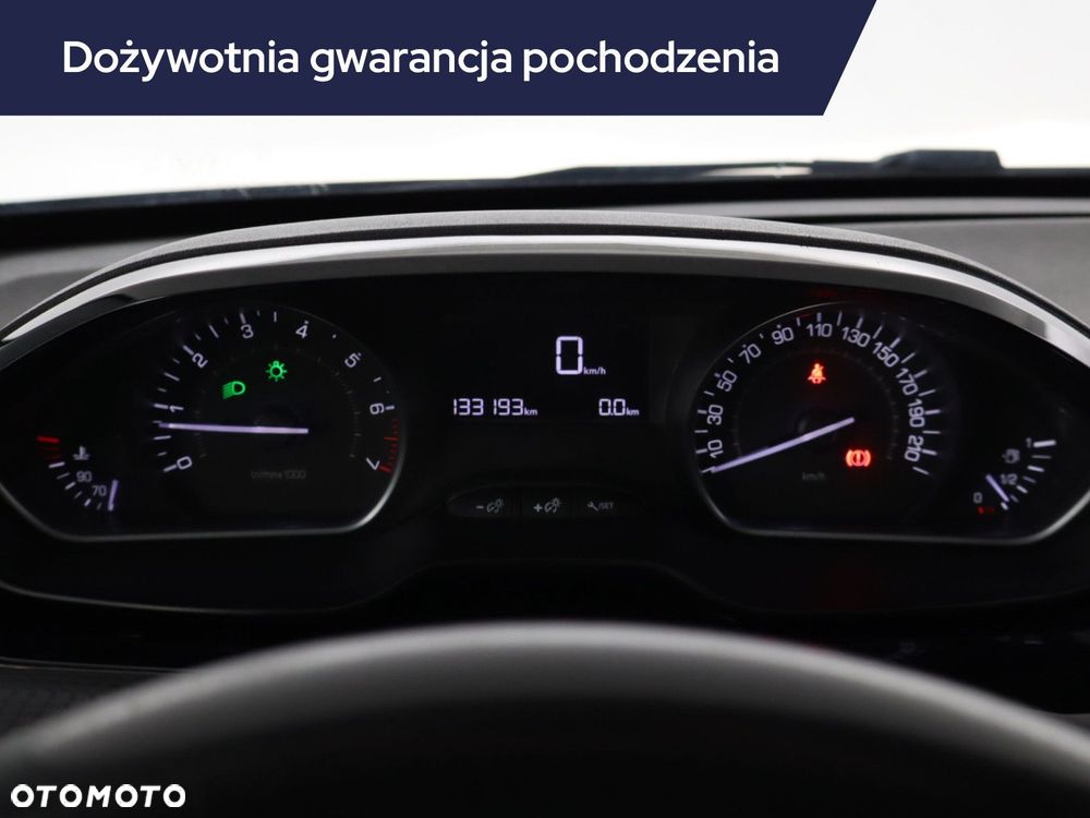 Peugeot 208 - 13