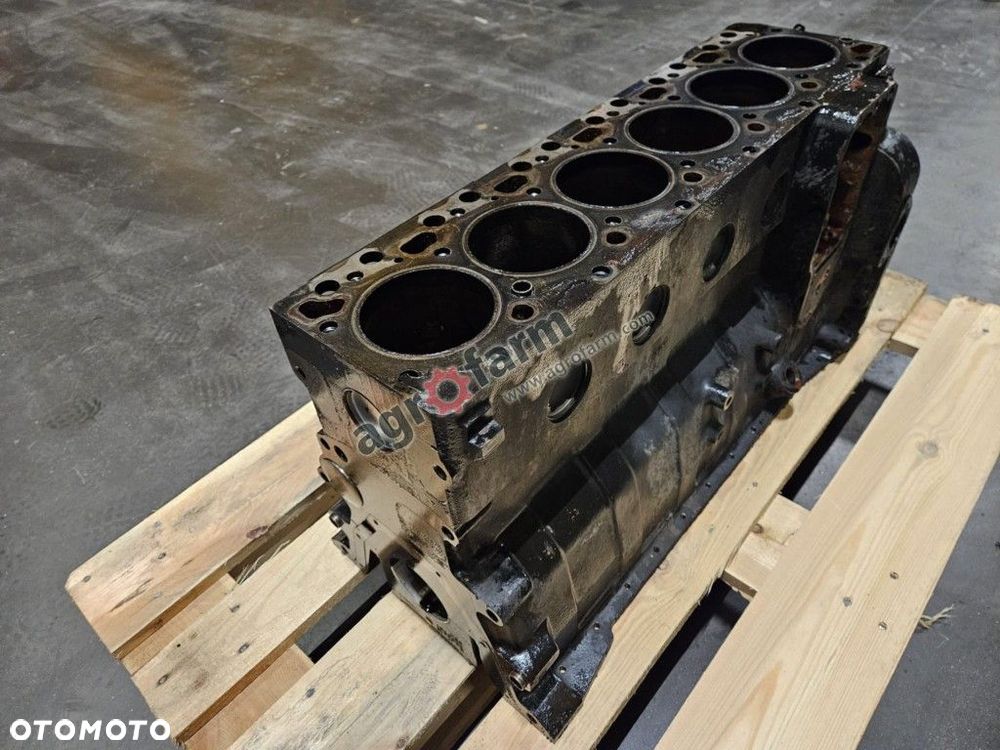 Blok silnika  Case 5150, 5130, 5140. - 2