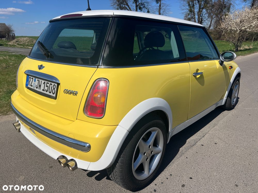 MINI Cooper Standard - 5