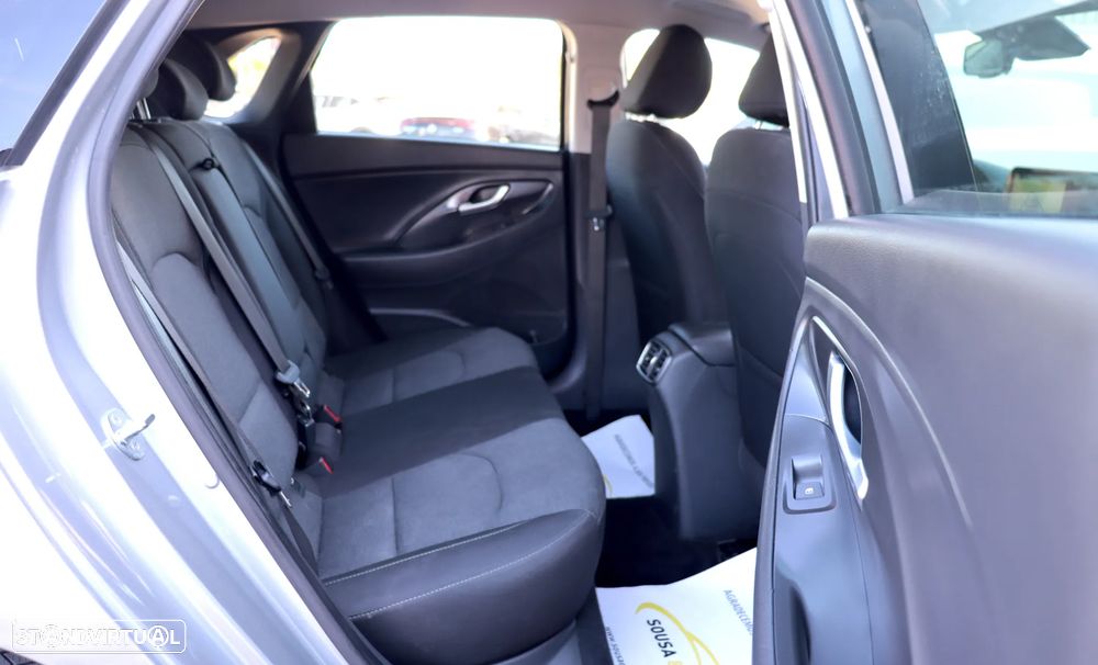 Hyundai i30 1.0 T-GDI 48V-Hybrid Trend - 17