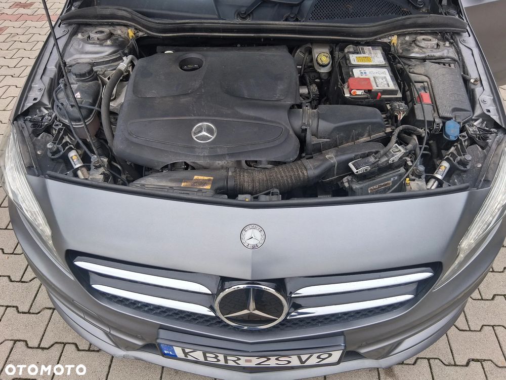 Mercedes-Benz Klasa A 180 7G-DCT AMG Line - 20