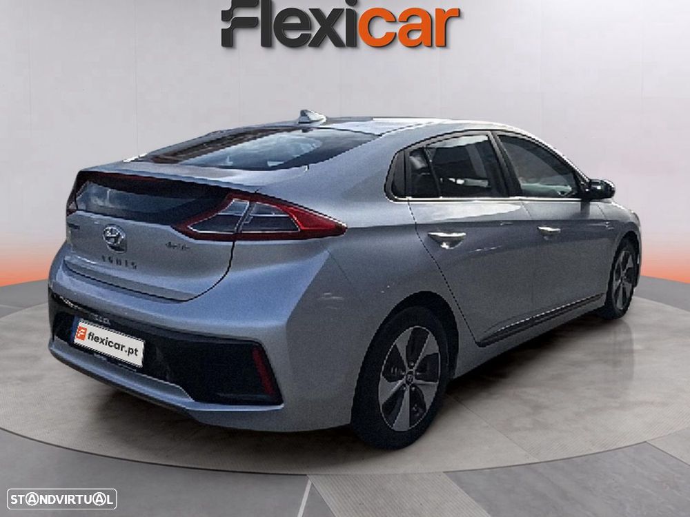 Hyundai Ioniq - 8