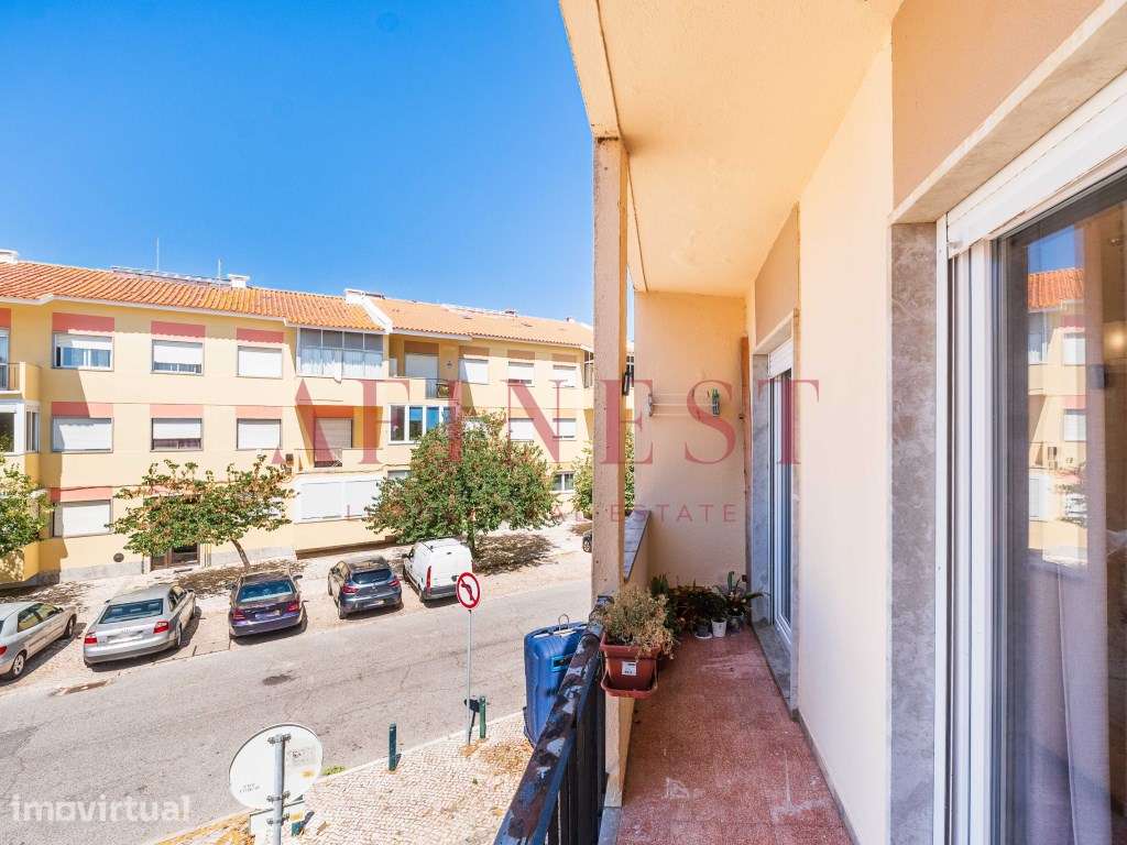 APARTAMENTO T2 REMODELADO TIRES | BAIRRO CONDE DE MONTE REAL - Grande imagem: 2/37