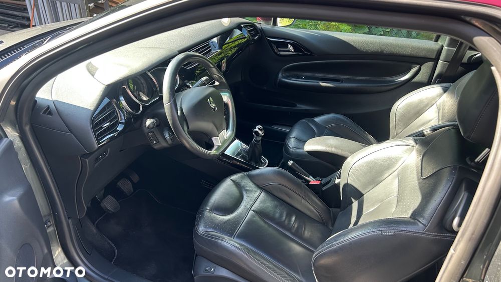 Citroën DS3 1.6 e-HDi SoChic - 10