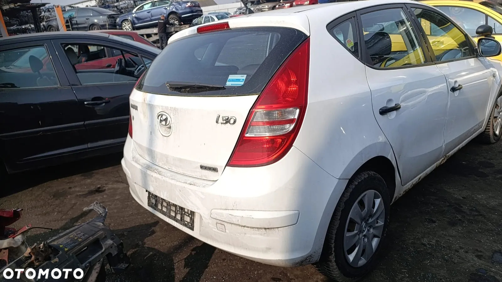 33836 hyundai i30 1.6 crdi 90 km D4FB na części kod lakieru 7F - 15