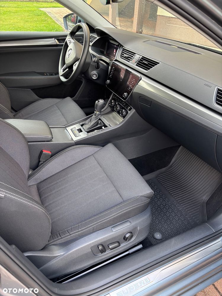 Skoda Superb 2.0 TDI SCR Style DSG - 12