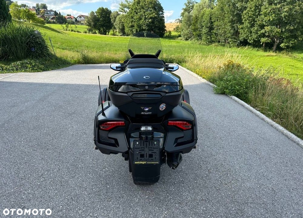 Can-Am Spyder - 4