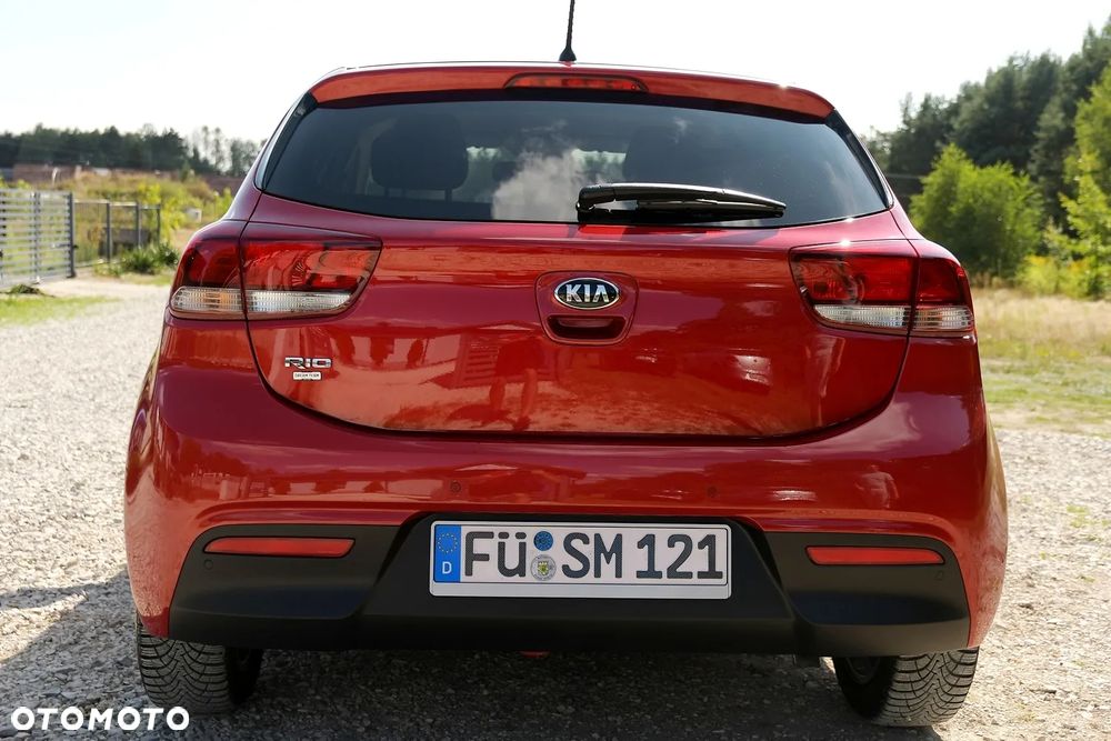 Kia Rio 1.4 L - 7