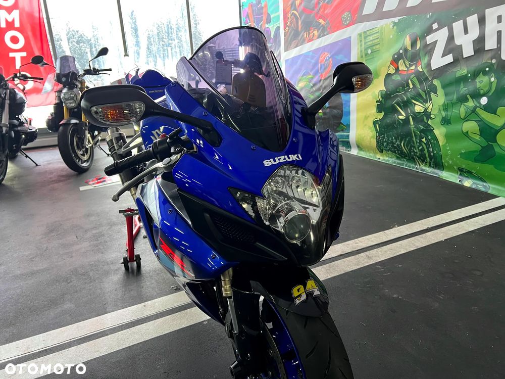 Suzuki GSX-R - 10