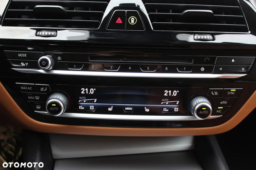 BMW Seria 5 520d Luxury Line - 21