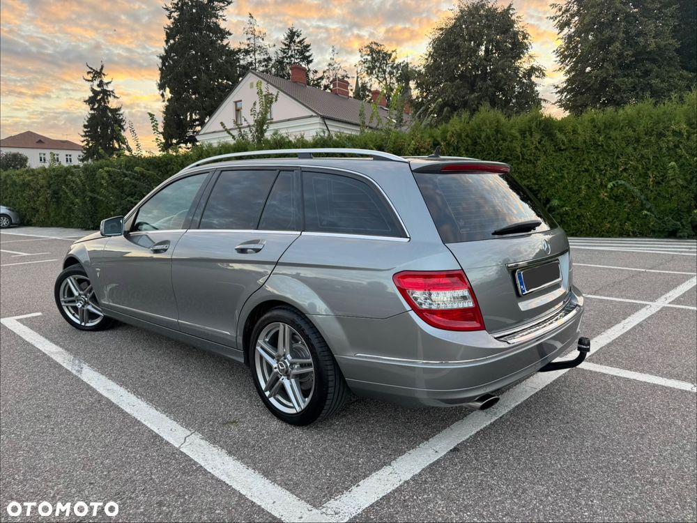 Mercedes-Benz Klasa C 200 CGI BlueEff Avantgarde - 1