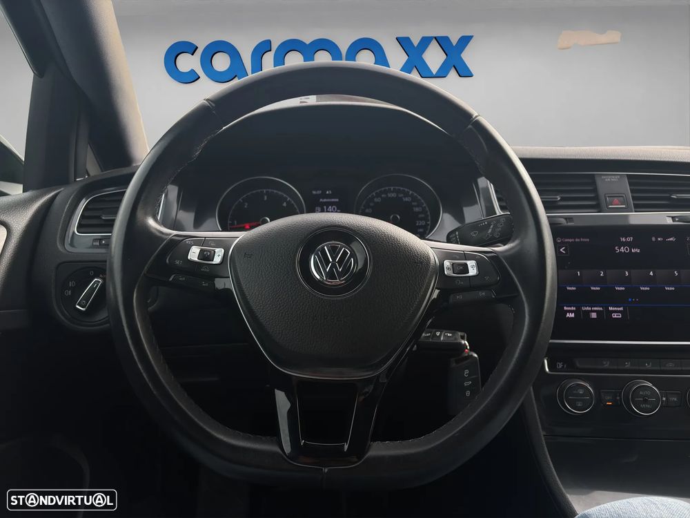 VW Golf 1.6 TDI Highline - 10