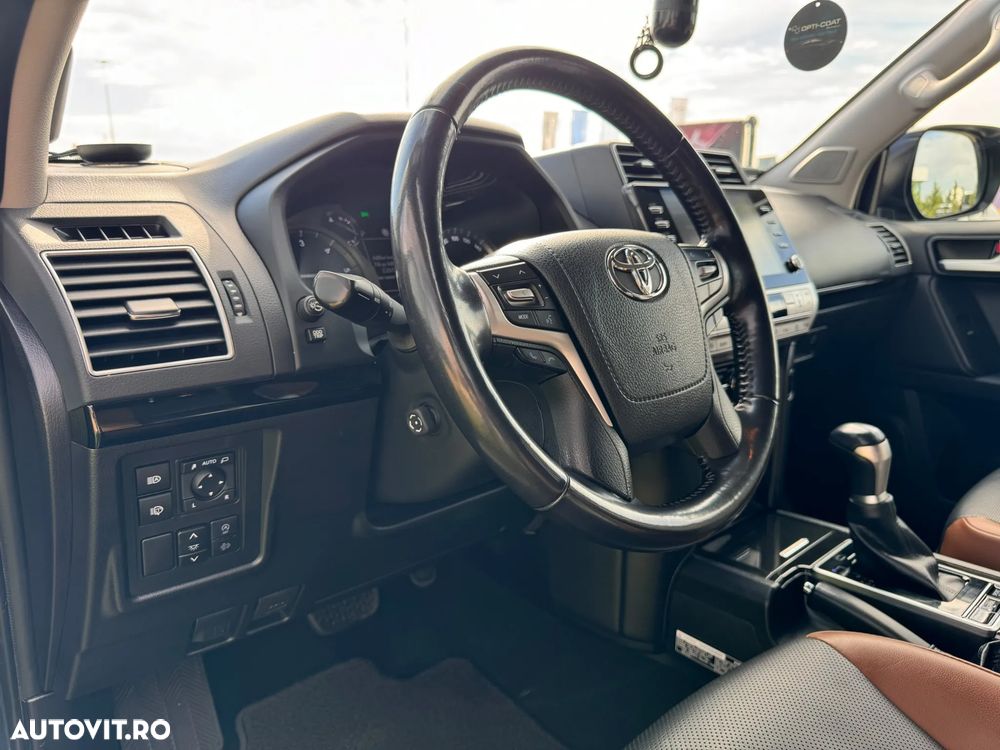 Toyota Land Cruiser 2.8l D-4D 204 CP A/T Luxury Black Matte Edition - 9