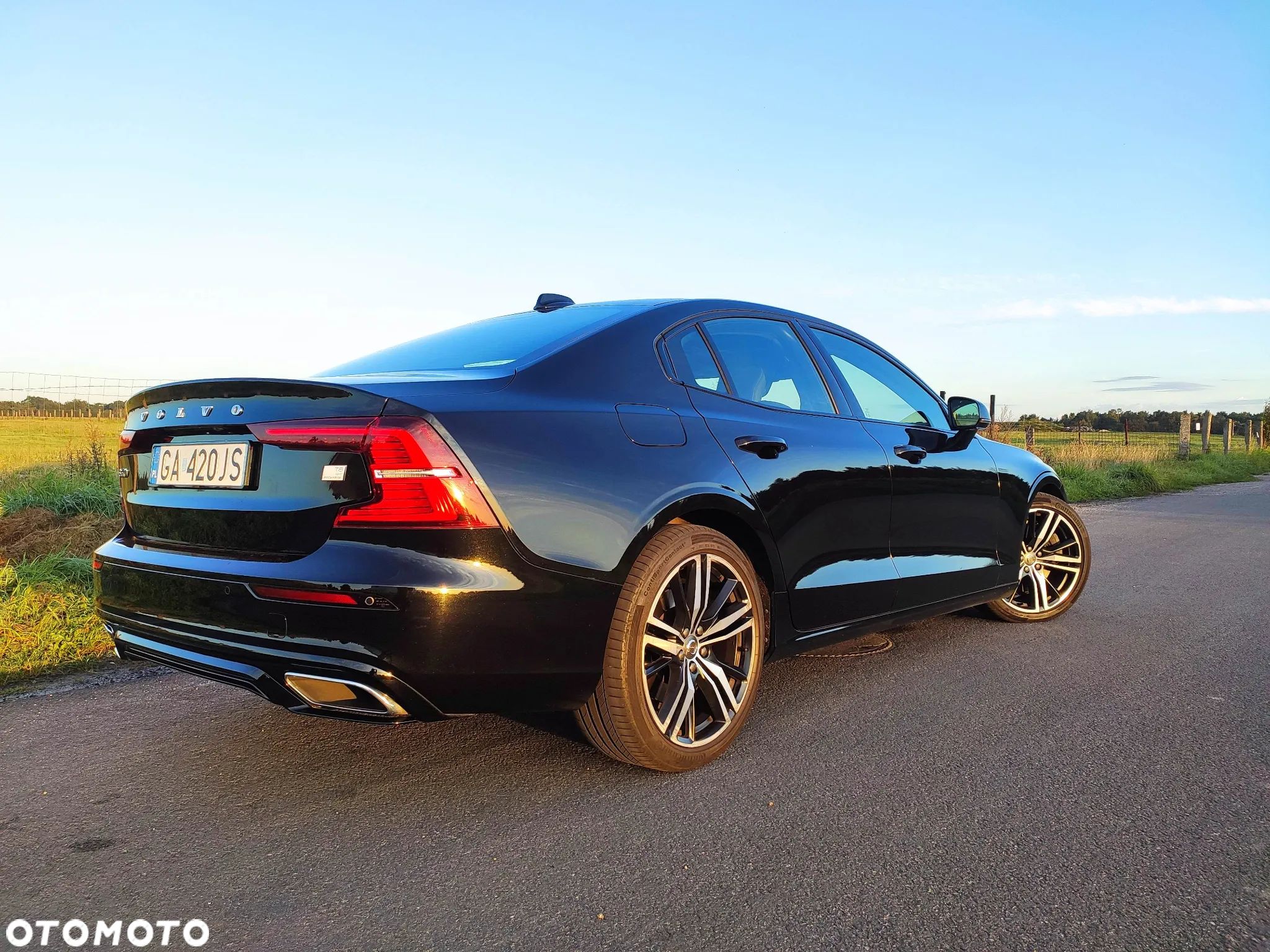 Volvo S60 T8 AWD Plug-In Hybrid Polestar Engineered - 1