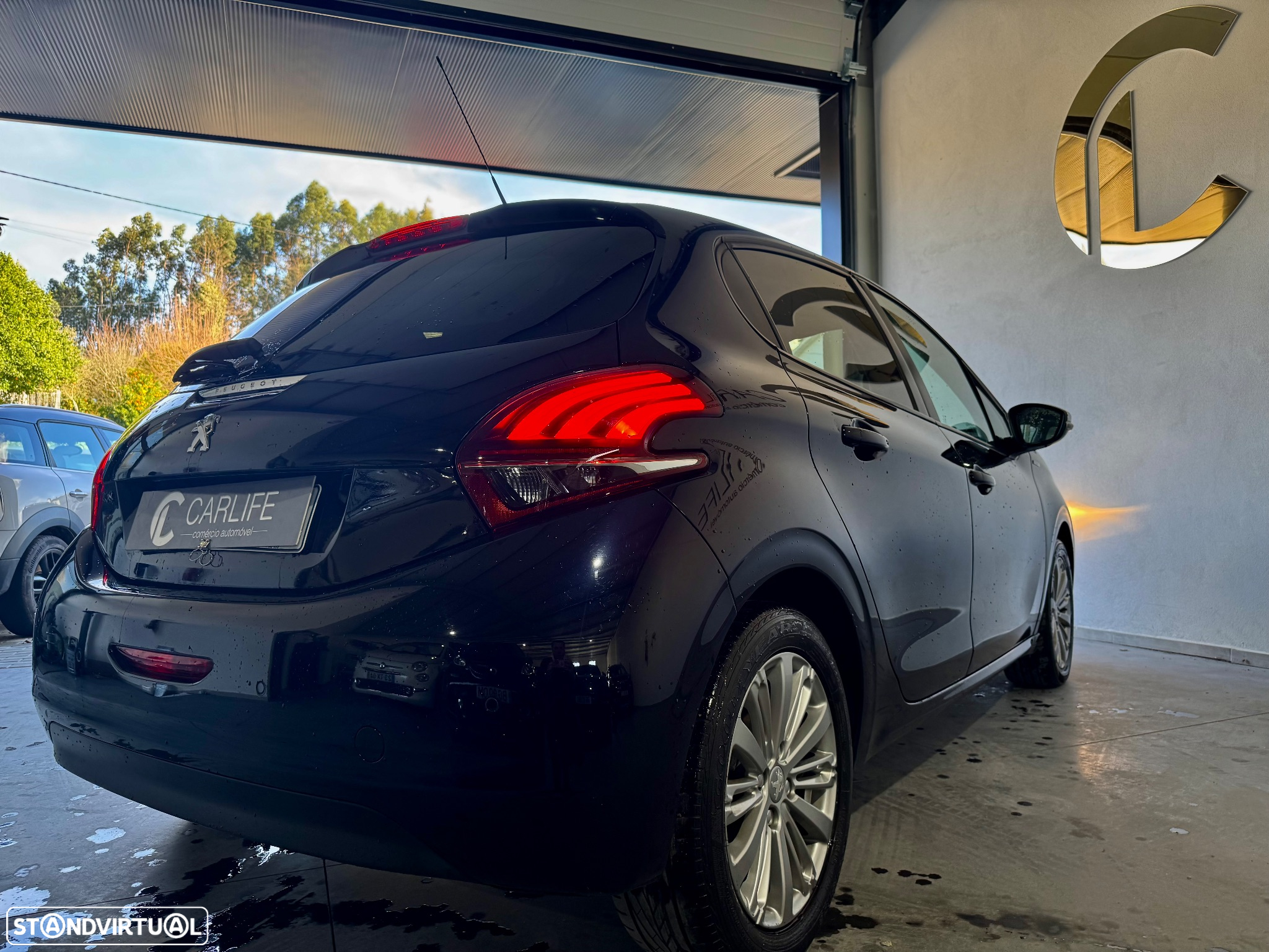 Peugeot 208 1.2 PureTech Style - 8