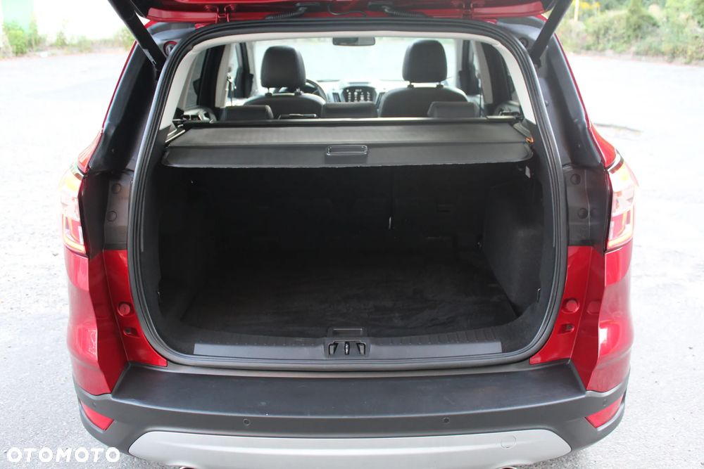 Ford Kuga 2.0 TDCi 2x4 Titanium - 34